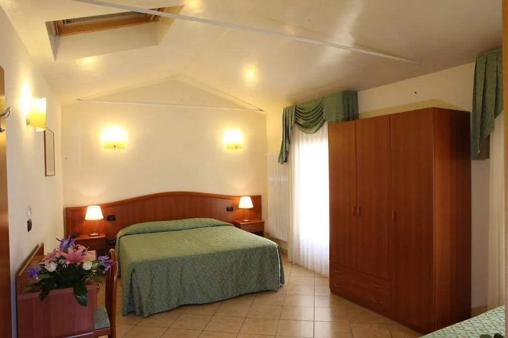 Albergo Alla Campana Доло Италия